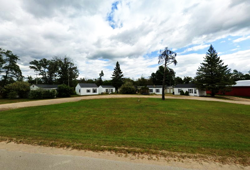 Skyline Tourist Homes - 2024 Street View (newer photo)
